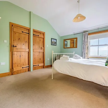 3 Bed In Thornthwaite Sz080 * Braithwaite